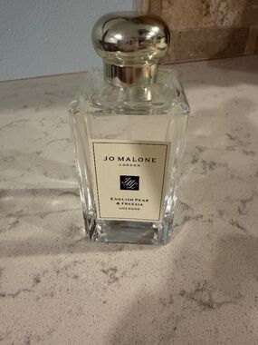 Jo Malone English Pear and Freesia